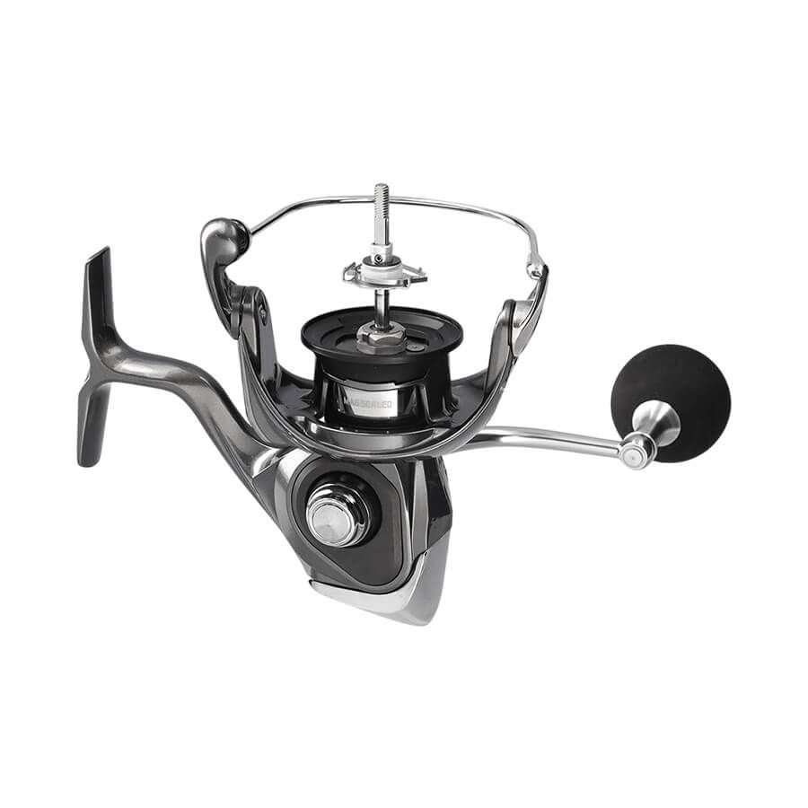 Daiwa Luvias 24 LT 2500 PC Spin Olta Makinesi