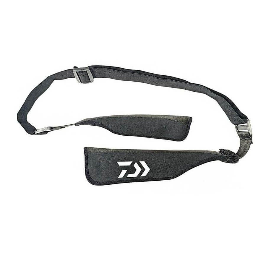 Daiwa Baskılı Neopren Ayarlanabilir Lastikli Kamış Koruma Kılıfı